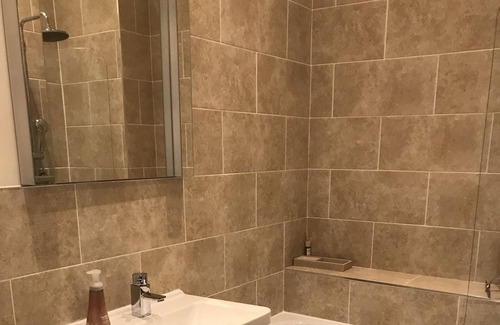 Harrogate Apartment | Central contemporary first floor apartment in Harrogate. Recently refurbished.