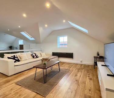 Leamington Spa Apartment | Central duplex Apt in Leamington Spa