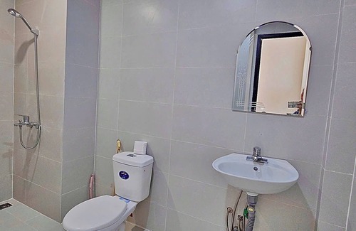 Nhat Tan Apartment | Central Hanoi Apartment, Family-Friendly, Walk to Lake
