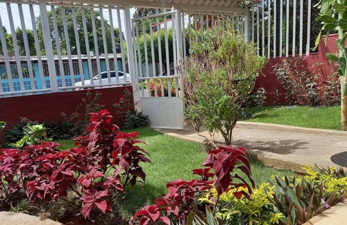 Managua House | Central Home 3BR w/King Bed, AC, Free parking