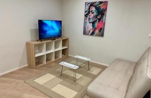 Kadriorg Apartment | Central Location Apartment with Wide Bath