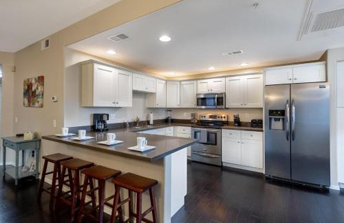 North Scottsdale Apartment | Central Location, Heated Pool, Spa, Upgraded Unit, More