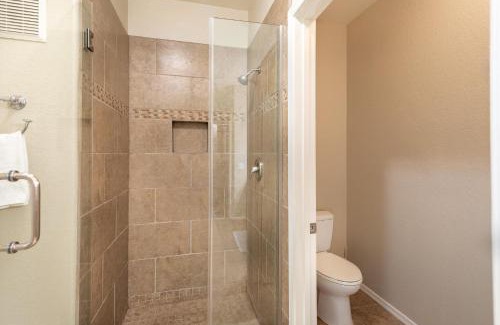North Scottsdale Apartment | Central Location, Heated Pool, Spa, Upgraded Unit, More