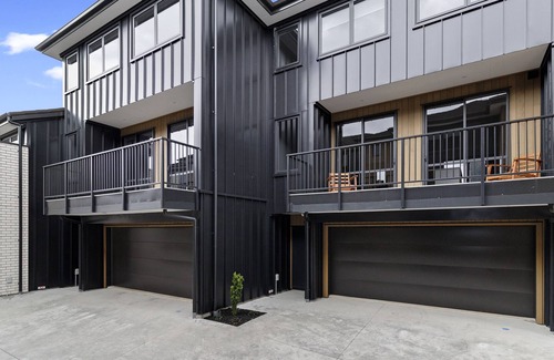 Hamilton North House | CENTRAL OASIS - HAMILTON HOLIDAY TOWNHOUSE, pet friendly in Waikato