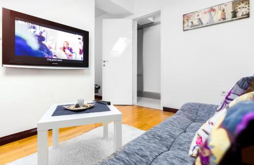 Stari Grad Apartment | Central Park Residence