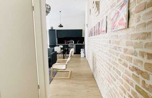 Weissensee Apartment | Central, quiet apartment on the top floor in Berlin