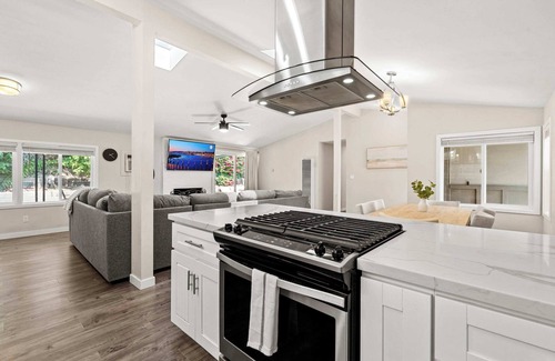 Serra Mesa House | Central SD - Family & Pet Friendly Home!