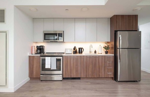 Central Square Apartment | Central Space 2 BR Condo to Balance Life, Work Play! 7 Sleeps