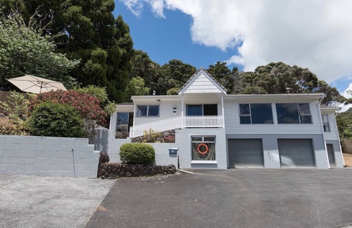 Paihia Cottage | Central Spacious Family House - Paihia House