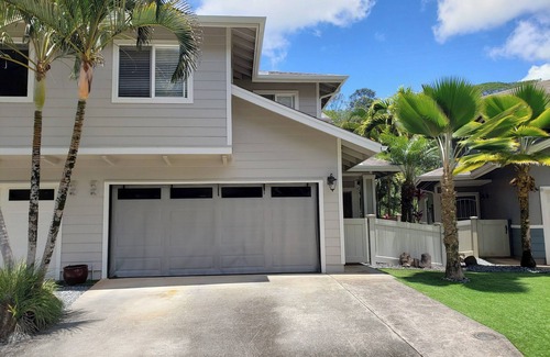 Mililani Mauka - Launani Valley House | Central tropical streamside retreat $0 CLEANING FEE. Ask about shorter stays.