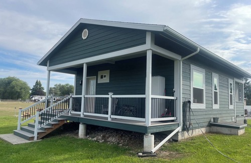 Evergreen Cottage | Centrally located. 1-bedroom cottage. Full bath. Washer, Dryer. Full kitchen.