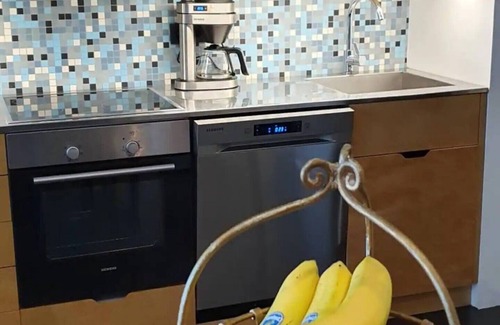 Haaleiti Apartment | Centrally located 2 person flat in a quiet neighbourhood