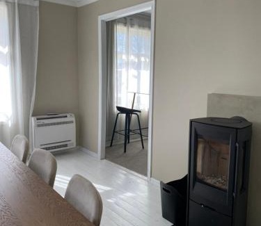 Haugesund Villa | Centrally located 6-room detached house