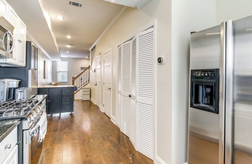 Trinidad House | Centrally Located DC Row House Near Restaurants!