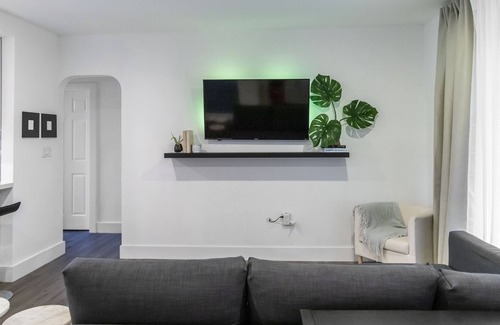 West Little River House | Centrally Located - Family Friendly