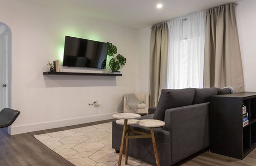 West Little River House | Centrally Located - Family Friendly