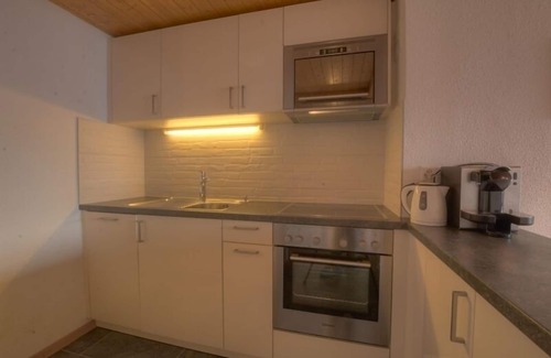 Anzere Apartment | Centrally located flat (max. 5 persons), shops nearby, easy access to the front of the building. Ent