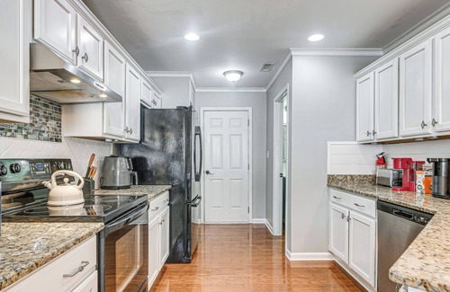 Southeast Raleigh House | Centrally Located Raleigh Townhome w/Pool Access