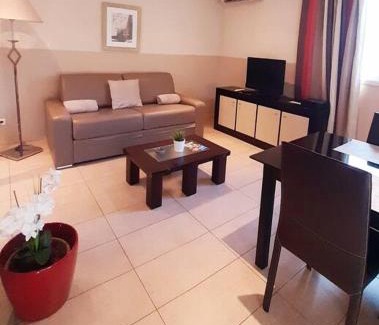 Carnot Apartment | Centre ville à 5 mn à pied du Palais et plages