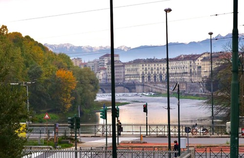 Vanchiglietta Apartment | [Centro - vista Piazza Vittorio] / Wi-Fi & Netflix