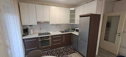 Virovitica Apartment | CENTRUM with private parking