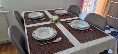 Virovitica Apartment | CENTRUM with private parking