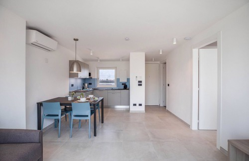 Laives Apartment | Certified Bike Experience: Sun Terrace & Alpine Panorama: Apartments Curti "Himmelblau"