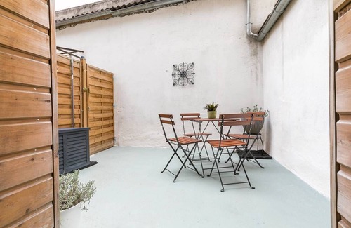 Faubourg-Raines Apartment | Château Biek- Appartement avec terrasse au centre ville- SR Loc