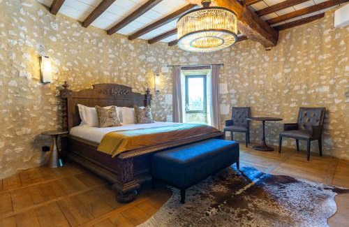 Saint-Aquilin Bed & Breakfast | Château de Belet