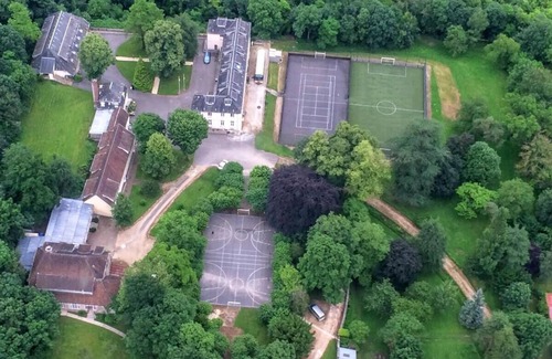 Mery-sur-Marne Bed & Breakfast | Château de Méry - Méry-sur-Marne (with full board)