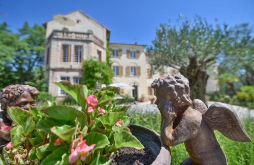Taradeau Hotel | Château de Taradel