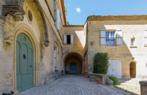 Marsillargues Apartment | Château de Teillan - Pigeonnier