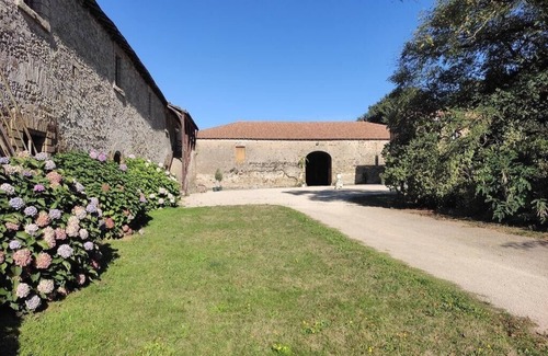 Vendrennes Apartment | Château du Parc Soubise - Gîte Bonfils