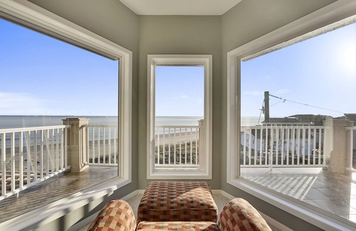 Spanish Grant House | Château Soleil | Beachfront, in Spanish Grant