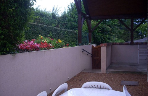 Trizay-Coutretot-Saint-Serge Cottage | Charming 3-Bedroom Cottage in Trizay-Coutretot-Saint-Serge, Pet-Friendly, Near Outdoor Activities