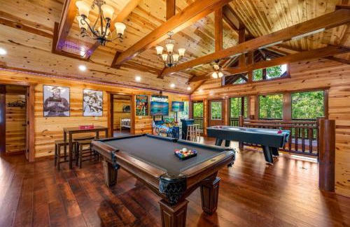 Caton House | Cha Chas Castle 8BR Sleeps 30 w Pool Jacuzzi