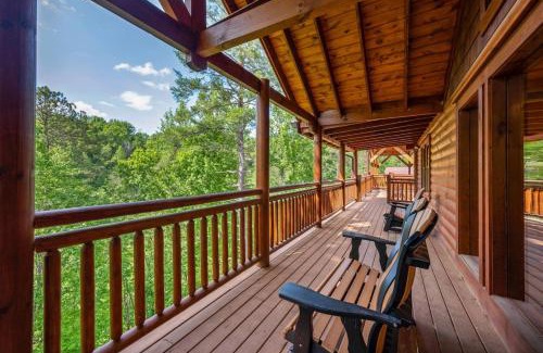 Caton House | Cha Chas Castle 8BR Sleeps 30 w Pool Jacuzzi