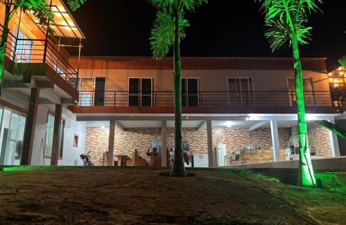 Mairinque House | Chacara Pet-Friendly c Piscina, Jogos e Wi-fi