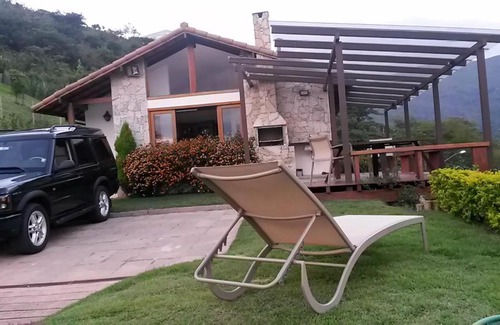 Araras House | Chalé da Manga Larga