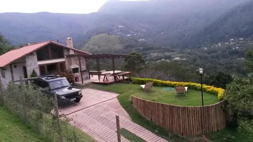 Araras House | Chalé da Manga Larga