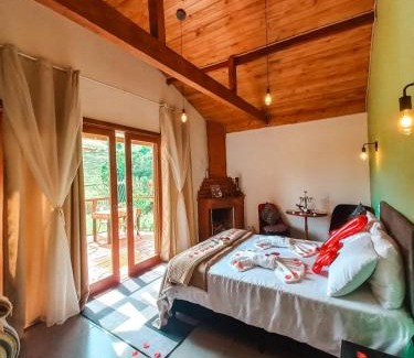 Santo Antonio do Pinhal Cabin | Chalés Refúgio no Campo