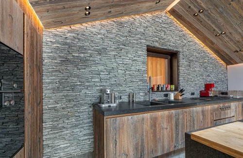 Beranger Ski Chalet | Chalet, view panoramic, sauna, terrace, fireplace or stove, parking, tv, ski locker, 180m²