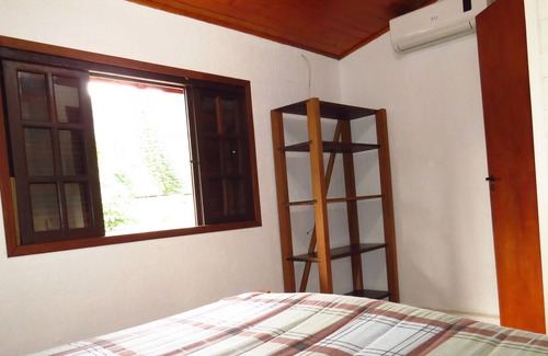 Itamambuca Ski Chalet | chale on the best surf beach in the region
