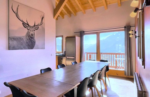 Les Eucherts Ski Chalet | Chalet 12 pers, jacuzzi, sauna, ski-in, La Rosière