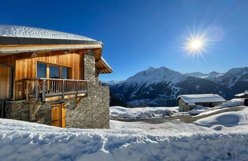 Les Eucherts Ski Chalet | Chalet 12 pers, jacuzzi, sauna, ski-in, La Rosière
