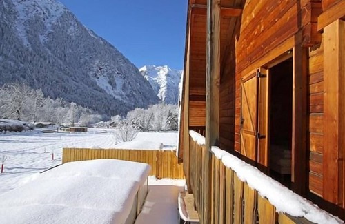 Venosc Ski Chalet | Chalet, 250m from ski lifts, swimming pool, sauna, terrace, balcony, tv, 180m², Les 2 Alpes