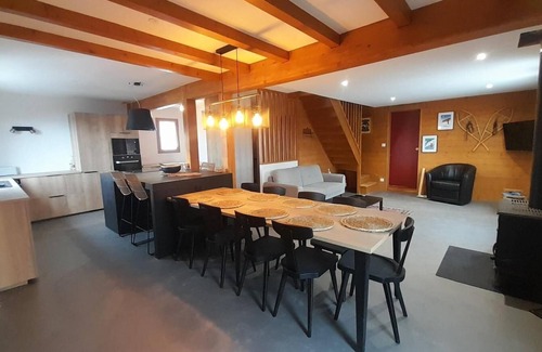 Arc-1800 Ski Chalet | Chalet, 2nd floor, view valley, terrace, fireplace or stove, tv, 100m², Les Arcs