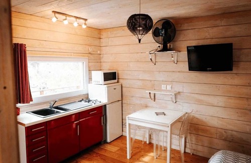 Bormes-Les-Mimosas Ski Chalet | Chalet 3 étoiles - Parc aquatique - efchhg