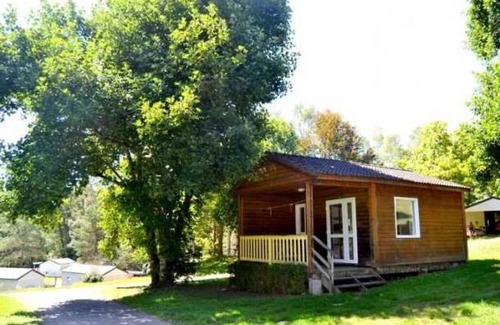 Correze Ski Chalet | Chalet 3 étoiles - Piscine - eehihb