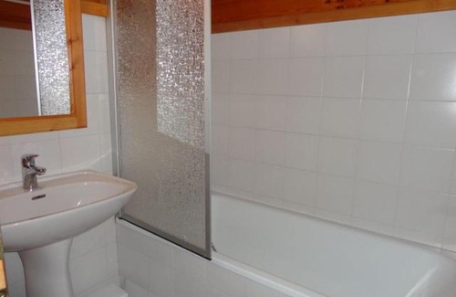 Les Carroz-d'Araches Ski Chalet | Chalet 3 Chambres 8 Pers, 800m Pistes, Parking Couvert, Poêle à Bois, Quartier Calme - FR-1-572-224